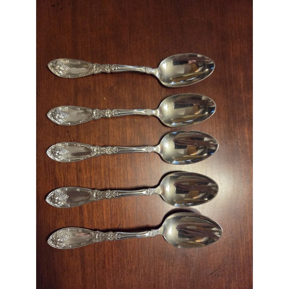 5 Antique 1881 Rogers LA VIGNE GRAPE 1908 Silverplate 5 Teaspoons Spoons